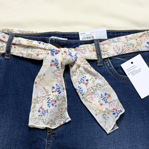 New with tags Classic Stretch denim Capri 18 Floral Belt plus size - Picture 5 of 10